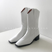 Mooreyu South Koreas Dongdaemun autumn and winter thick heels and small square toe boots womens all-match thin middle-heeled ankle boots