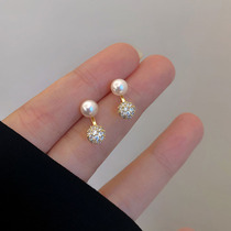 Commuter Temperament Pearl Earrings 2022 New Wave Advanced Sensation Light Extravagant Silver Earrings Female Niche Design Earrings