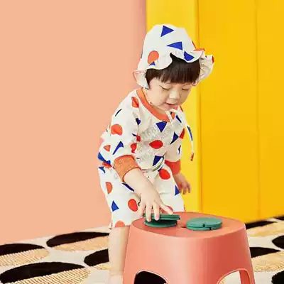 New photo studio children's real scene production flash-free studio shooting props Korean wedding dress real scene design and decoration