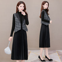 Plaid dress women Autumn 2020 new foreign style slim age age fashion vest pleated dress two pieces