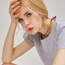 Clothing explosion shooting Taobao photography mens womens clothing outer model spelling model outer model shooting female model photo