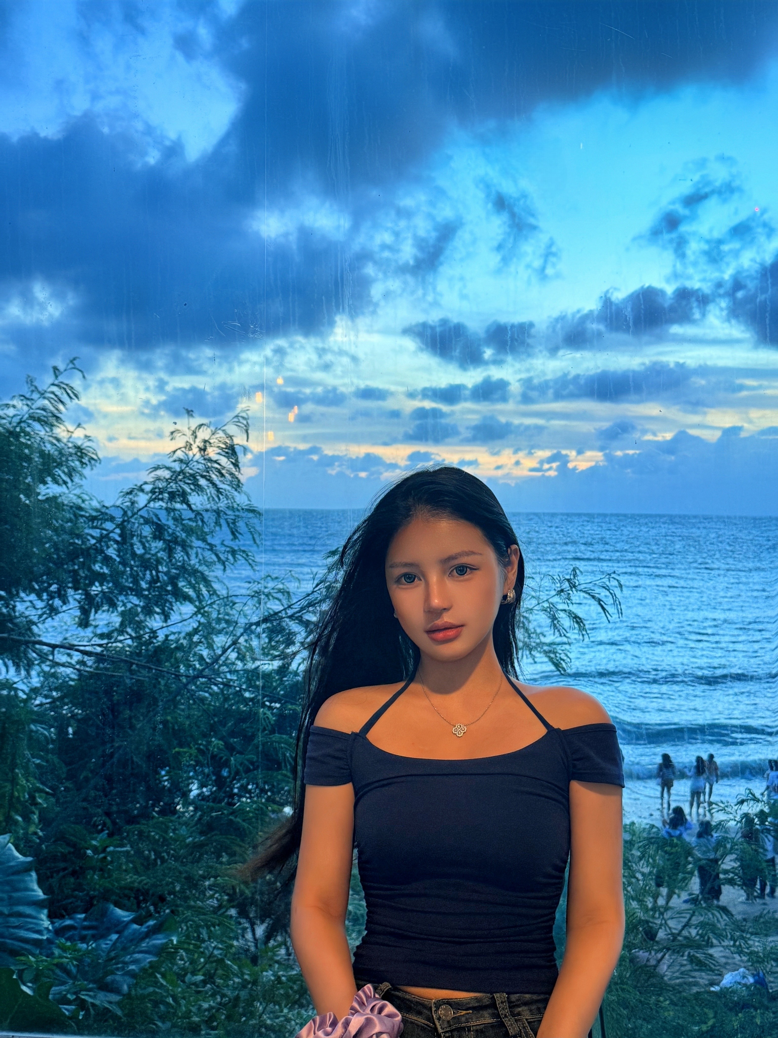 玖绪夏季辣妹挂脖T恤 一字肩露肩设计小露性感 短款紧身勾勒腰线 纯欲风满满