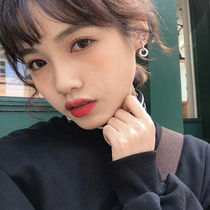 Fashionable Joker earrings to sleep without picking 925 sterling silver personality circle pendant earrings short earrings Korean women