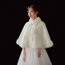 Wedding shawl Autumn and winter wedding bridal dress small coat Wedding outside with white thickened cape hair cloak woman