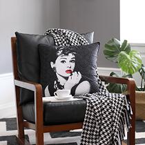 Batha Lee sofa holds pillow in unscrubbed Heben Monloo living room bedside mat chair backward cushion nap pillow