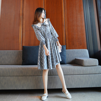 2021 new womens autumn dress temperament chic French niche senior design sense check navy collar dress