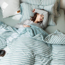 Three or four pieces of unprinted pure cotton on naked knitting geruma bed are set with full cotton linen