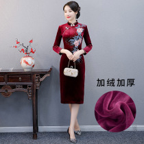 Golden velvet cheongsam thick plus velvet warm new style 2019 autumn and winter long Chinese style wedding mother dress