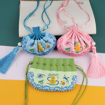 Five-poison fragrant bag end of the afternoon incense bag empty bag Mosquito Repellent Car Carry-on with accessories Pendant Ancient Wind sachet follicle