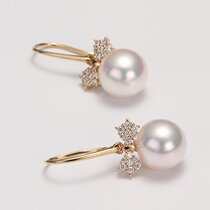 Wei Love Natural Japan AKOYA Sky Lady Seawater Pearl Earrings Earrings Woman Bright Light Bulb Earrings 18K Gold Ear Hook