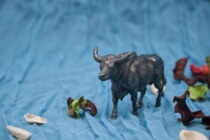 Xiang Bar-Western metal cast doll toy doll Animal bull Buffalo statue decoration doll iron