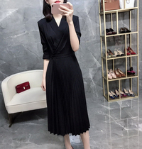 Herbenwind V Collar Small Black Dress Woman 2022 Spring New Temperament Slim High Waist Mid 100 Pleated Black Tandem Dress