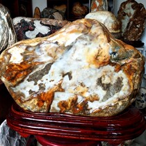 Large pieces of ornaments