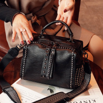 Tide Card Rivet Bag woman 2021 new soft leather pillow bag 100 hitch Han version Leisure handbag Single shoulder inclined satchel bag