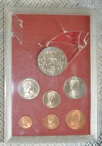 Ren Qitang# The 25th anniversary of the crowning of the Queen of the British packaging set of coins in 1977