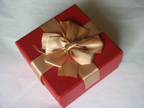 Square high-end gift box gift wrapping box gift box 11.5X11.5X6cm jewelry box full of 50