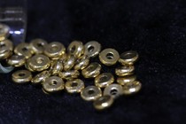 620 pure bronze Tibetan Buddhist pearl accessories small vegetarian seppute pair holes are 0 0 2cm 6cm in diameter