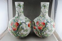 Qing Qianlong enamel color peach pattern celestial bottle auspicious Classic