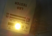 Kuangtong factory environmental protection LED straight-plug LED 5mm round head transparent warm white yellow long feet bright