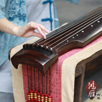 (Hongyan Guqin) Centennial old fir Zhongni style guqin professional performance level send 16 piano table incense burner