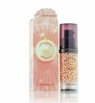 Eli Cabin Pearl Makeup Isolated Essential Mineral Premoisturization Cream