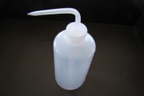 Plastic washing bottle 1502505001000ml with scale flushing bottle washing bottle blowing bottle
