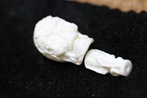 Tibetan Buddhist pearl accessories bone sculpted body The main Buddha head is 1 8cm meters wide and 2 3cm meters high as 3cm