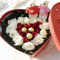 21 rose gift box to send Bear birthday flowers Shanghai flower shop love gift love to send flowers