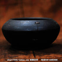 The old wooden box in Tibet is old and the old is pure.
