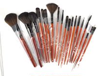 The New 18 professional makeup brush 18 sets of brush with leather bag does not lose hair