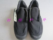 Security black low-rise training shoes Rubber-soled black shoes outdoor low-help mountaineering liberation shoes