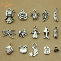 Ornament accessories DIY accessories imitation Tibetan silver U-turn imitation Miao silver pendant Peanut Moon Hidden Silver Accessories to the New Pine
