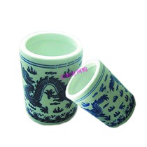 Large number porcelain pen holder Jingdezhen Qinghua porcelain pen holder Wen house supplies small number of pen holder green flower porcelain dragon picture pen holder