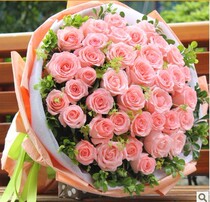 Persistent love 33 pink rose bouquets New Years Day Christmas flowers and flowers in the same city express a beautiful life