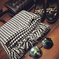 Fashion autumn and winter European and American style houndstooth scarf blanket large shawl Men and women classic black and white plaid beard scarf