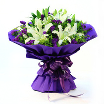 Peoples Square Xujiahui Florist Wujiaochang Flowers Shanghai Flowers express 6 white lilies bouquet