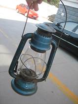 Rare nostalgic collection with English intact export old horse lamp oil lamp blue lamp hanging lamp navigation lamp