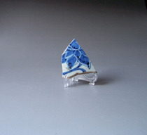1588 Yuan Dynasty blue and white lotus porcelain specimen