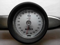 Original imported Japan East Day Dial Wrench Torque Wrench Torque 200 Niu Dial Pointe Twist Meter DB200N