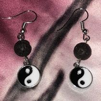 Tai Chi girl-Qiankun black grain stone forged gossip earrings
