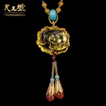 Tianguang Hui natural amber beeswax pendant Peony nectar wax sweater chain long peony amber necklace female