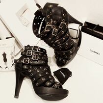 South Koreas European and American punk punk rock wind rivets hollowed-out Rome slim leather strap leather buckle waterproof bench high heel short boot