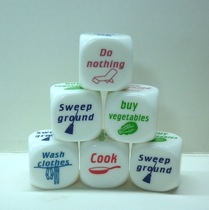 Chinese and English pattern Fun housework color sieve Plastic sieve large home color large 2 5cm dice