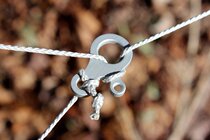 3-hole type multipurpose rope tying umbrella rope connection buckle hanging buckle outdoor EDC carry-on field survival gear