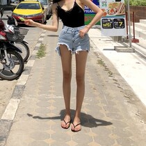  mocostreet Korea 20 spring and summer new womens casual wild edge broken denim shorts