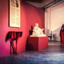 French Ibride Animal furniture DIVA Creative ostrich Queen Xuan Guanbian Desk Desk Desk Writing Desk