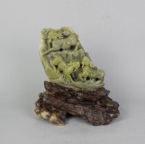 Sanyang Kaitai goat fine green field jade engraving pendulum piece seal door frozen pure craft genuine goods home decoration design leak