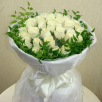 Mens white rose bouquet Flowers Express Shantou flower shop Xinyi Gao Yao Suining love confession to send flowers birthday