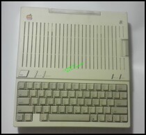 APPLE APPLE IIC A2S4000 The FIRST COMPACT COMPUTER 1984 Rare ANTIQUE
