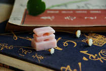 Jinshi seal carving Qingtian Stone Bahrain Stone Chang fossil Hibiscus frozen powder Frozen stone seal